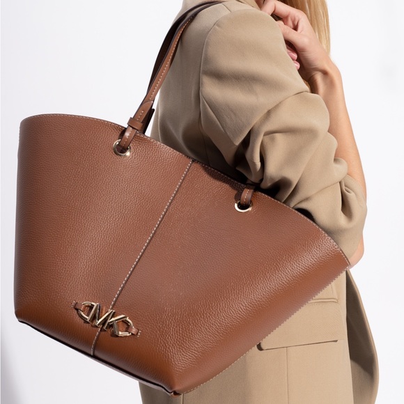 MICHAEL Michael Kors Luggage Brown Leather IZZY FAN TOTE SET Handbag Purse Tote - Picture 2 of 9